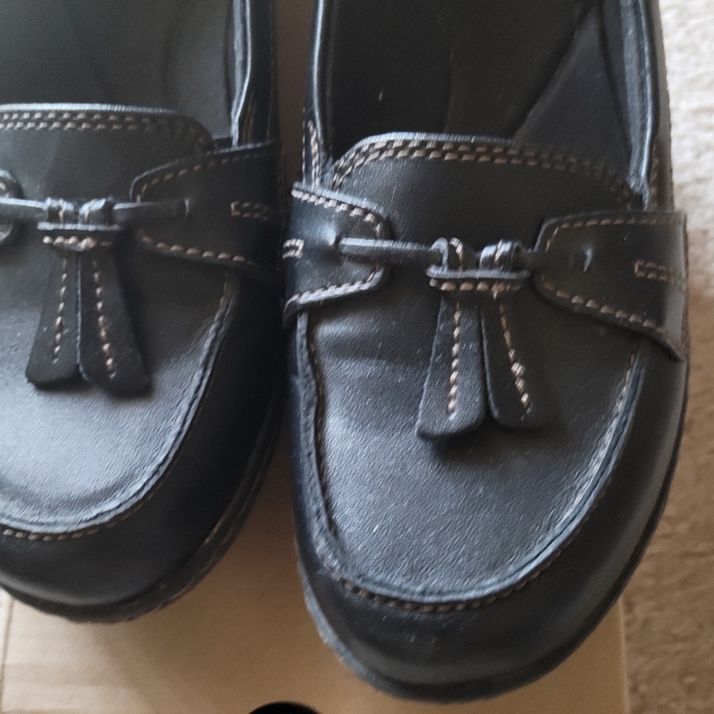 Clarks Women's Black Loafers with Tassels
